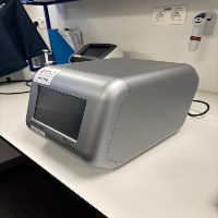 Invitrogen Neon Transfection System image 1